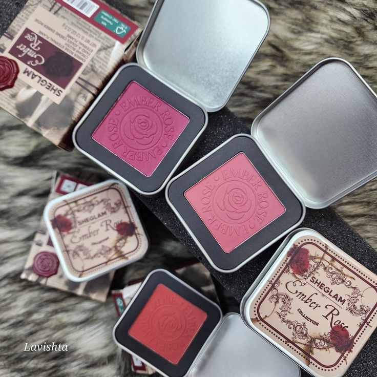 رژگونه SHeglam مدل (Ember Rose)