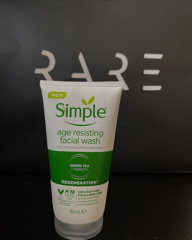 ژل شستشوی صورت سیمپل مدل Age Resisting Facial Wash | پاکسازی ملایم و ضد پیری