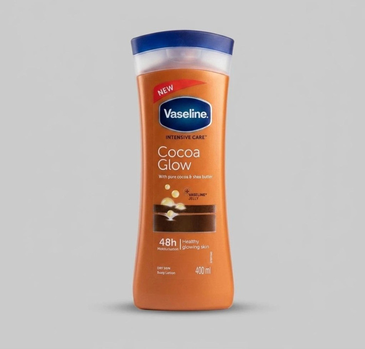 لوسیون بدن وازلین مدل Cocoa Glow حاوی کره کاکائو (حجم ۴۰۰ میلیلیتر)